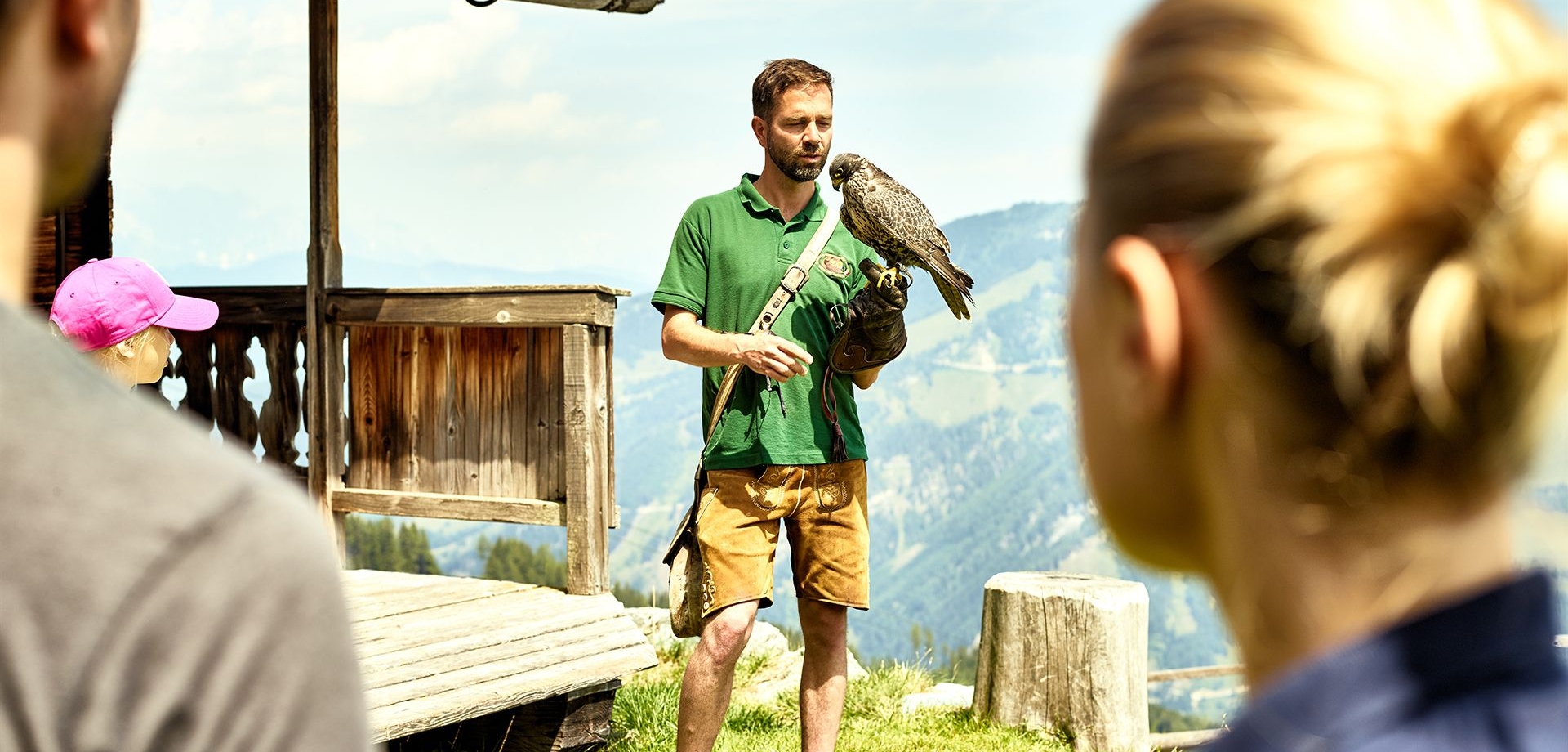 Familie Auf Der Greifvogelwarte C David Innerhofer Tourismusverband Rauris